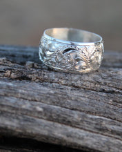 Load image into Gallery viewer, Silver Engraved Band